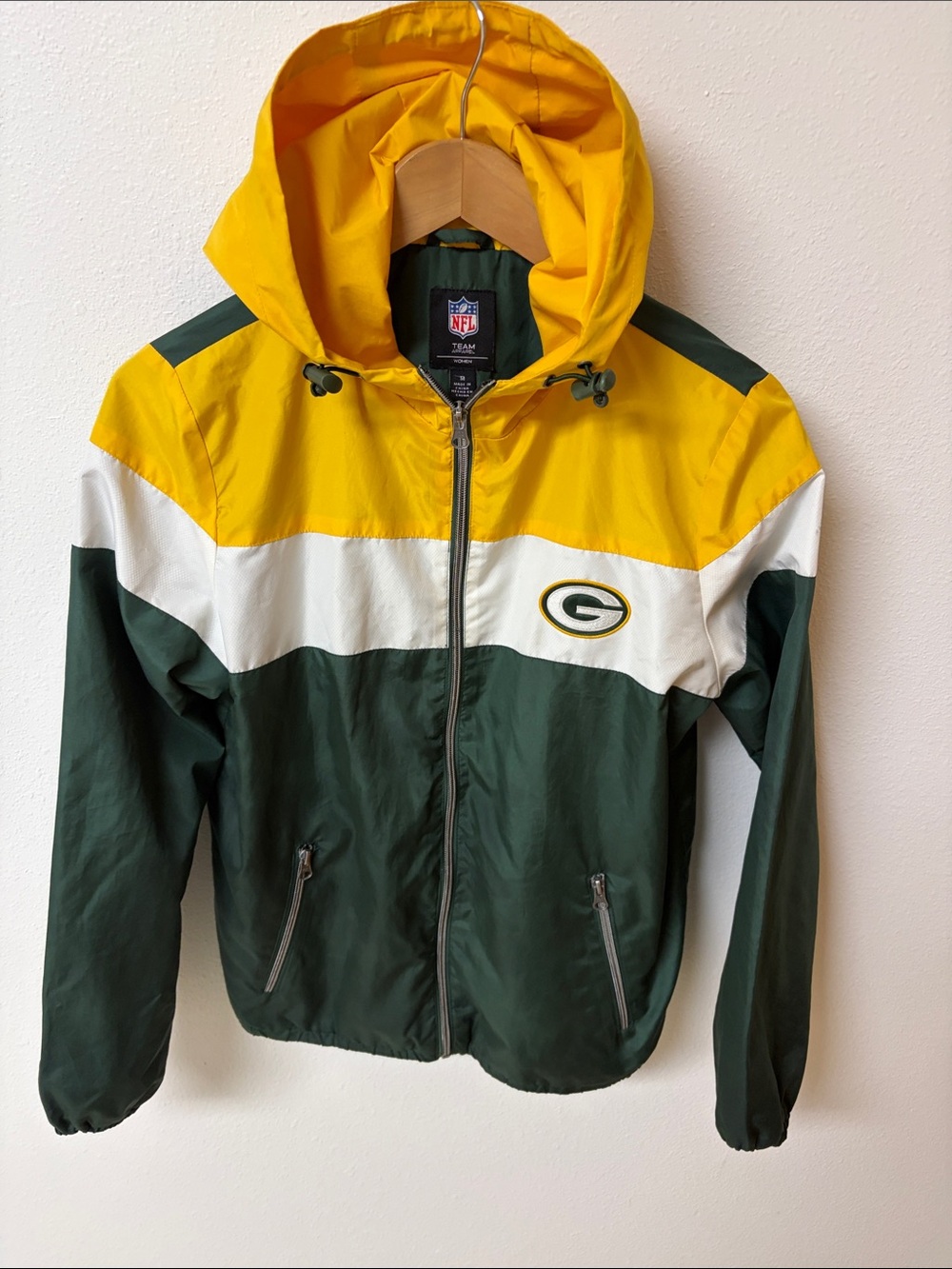 Green Bay Packers Colorblock Hooded Windbreaker Jacket - women’s size M
